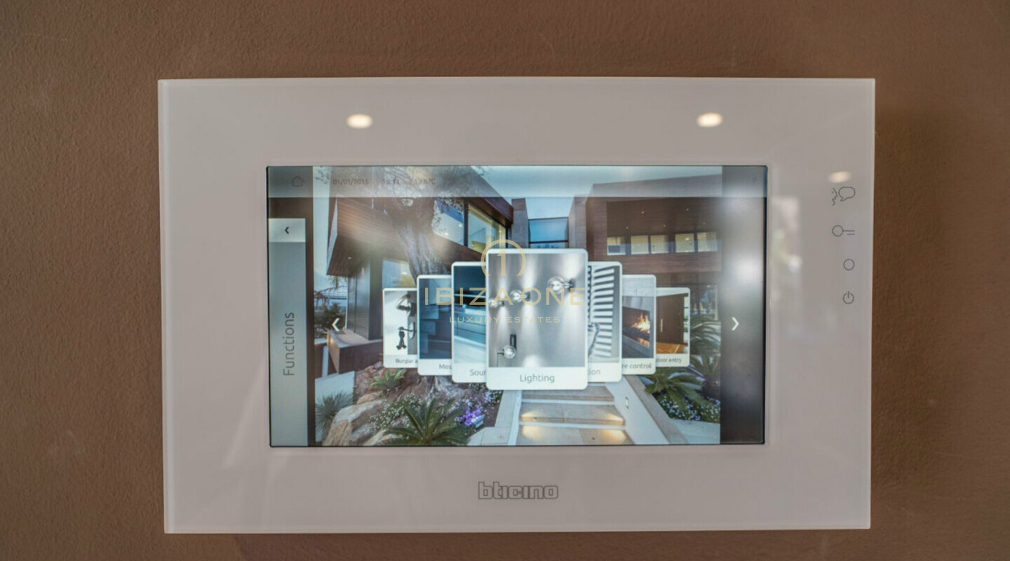 Uitzonderlijke en luxe nieuwbouw villa met uitzicht op Ibiza te koop, Ibiza - Uitzonderlijke en luxe nieuwbouw villa met uitzicht op Ibiza te huur, Ibiza