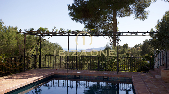 Esclusiva proprietà di lusso (Blakstad) con potenziale di espansione e vista sul centro storico in vendita, Ibiza - Esclusiva proprietà di lusso (Blakstad) con potenziale di espansione e vista sul centro storico in affitto, Ibiza