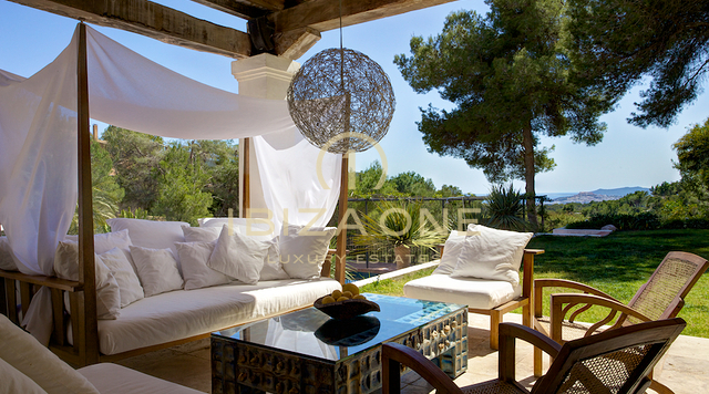 Exclusiva propiedad de lujo (Blakstad) con potencial de expansión y vistas al casco antiguo en venta, Ibiza - Exclusiva propiedad de lujo (Blakstad) con potencial de expansión y vistas al casco antiguo en alquiler, Ibiza