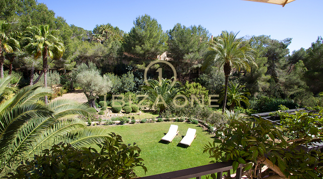 Exclusiva propiedad de lujo (Blakstad) con potencial de expansión y vistas al casco antiguo en venta, Ibiza - Exclusiva propiedad de lujo (Blakstad) con potencial de expansión y vistas al casco antiguo en alquiler, Ibiza