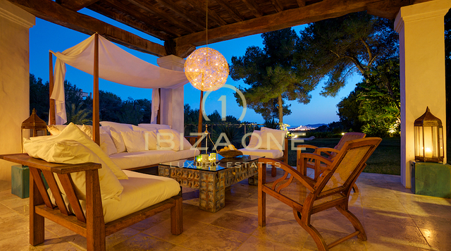 Exclusiva propiedad de lujo (Blakstad) con potencial de expansión y vistas al casco antiguo en venta, Ibiza - Exclusiva propiedad de lujo (Blakstad) con potencial de expansión y vistas al casco antiguo en alquiler, Ibiza