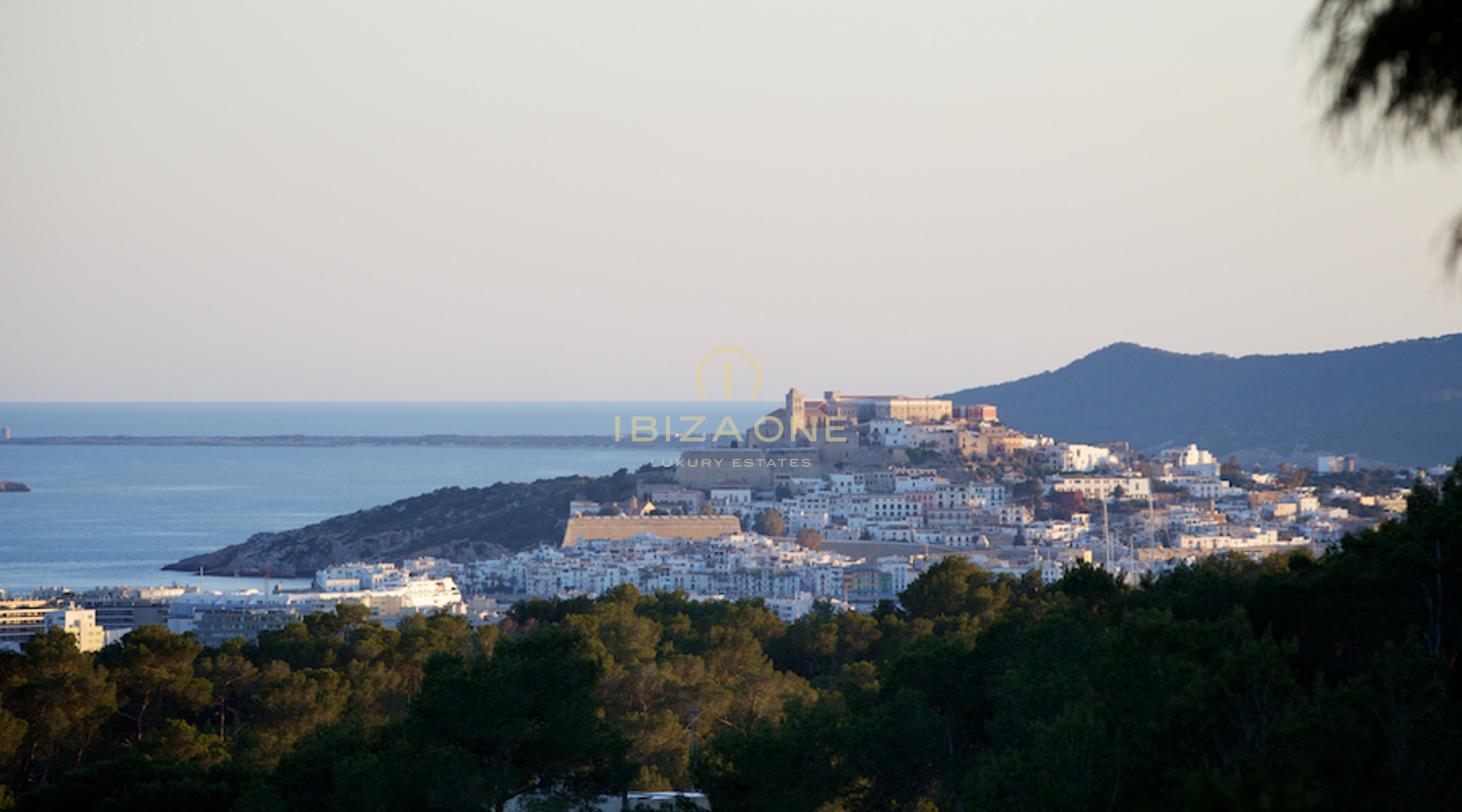 Exclusief luxe onroerend goed (Blakstad) met uitbreidingsmogelijkheden en uitzicht op de oude stad te koop, Ibiza - Exclusief luxe onroerend goed (Blakstad) met uitbreidingsmogelijkheden en uitzicht op de oude stad te huur, Ibiza