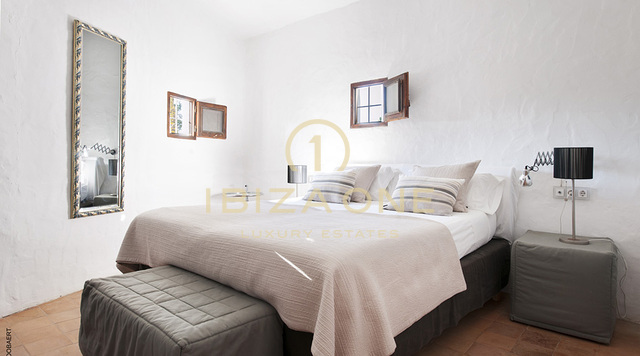 Lujosa propiedad con tres edificios en venta, Ibiza - Lujosa propiedad con tres edificios en alquiler, Ibiza