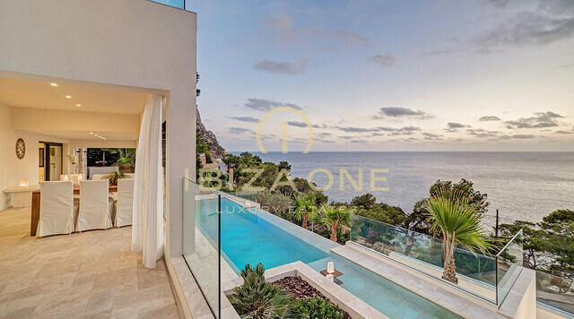 Ultramoderne Luxusvilla mit atemberaubendem Meerblick auf Mallorca zu verkaufen und zu vermieten