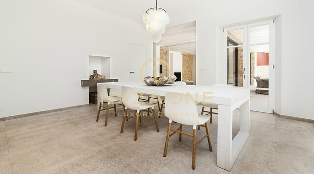 Elégante propriété de luxe avec vue sur la baie de Cala Moragues et un appartement d'invités à Majorque à vendre, Majorque - Elégante propriété de luxe avec vue sur la baie de Cala Moragues et un appartement d'invités à Majorque à louer, Majorque