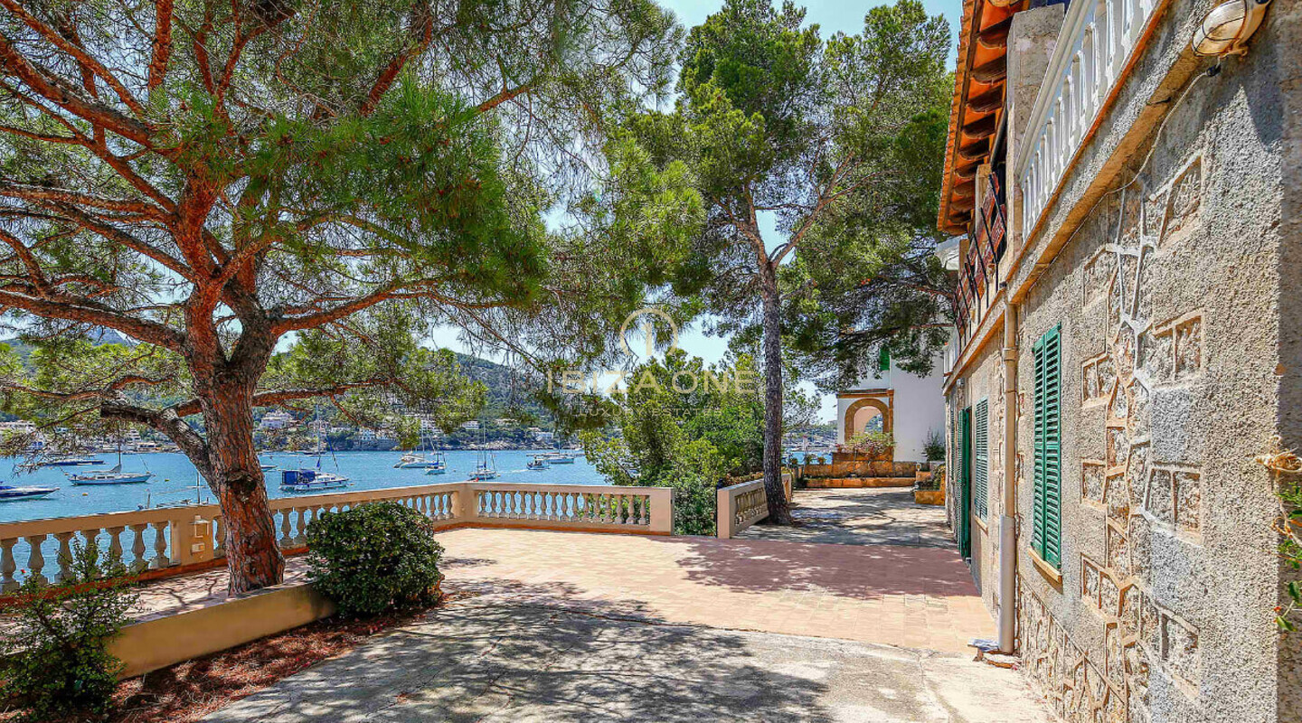 Propriété de luxe en bord de mer méditerranéen avec accès privé à la mer et quai pour bateaux à Majorque à vendre, Majorque - Propriété de luxe en bord de mer méditerranéen avec accès privé à la mer et quai pour bateaux à Majorque à louer, Majorque