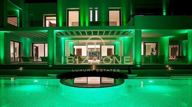 Propriété de luxe exclusive en première ligne de mer à Majorque à vendre, Majorque - Propriété de luxe exclusive en première ligne de mer à Majorque à louer, Majorque