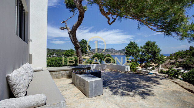Villa de luxe moderne en bord de mer avec accès à la mer à louer, Ibiza
