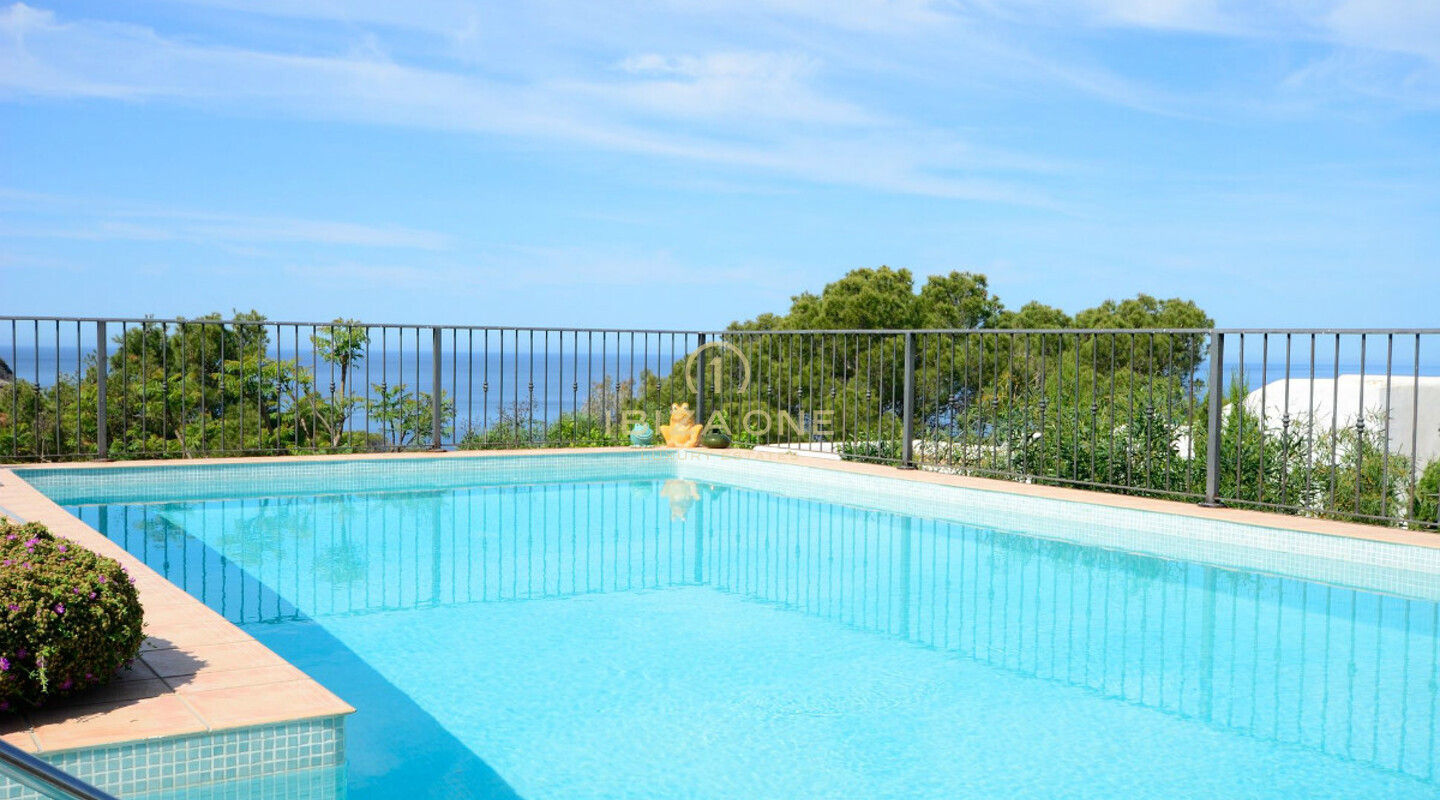 Preciosa y lujosa villa con vistas al mar en venta, Ibiza - Preciosa y lujosa villa con vistas al mar en alquiler, Ibiza