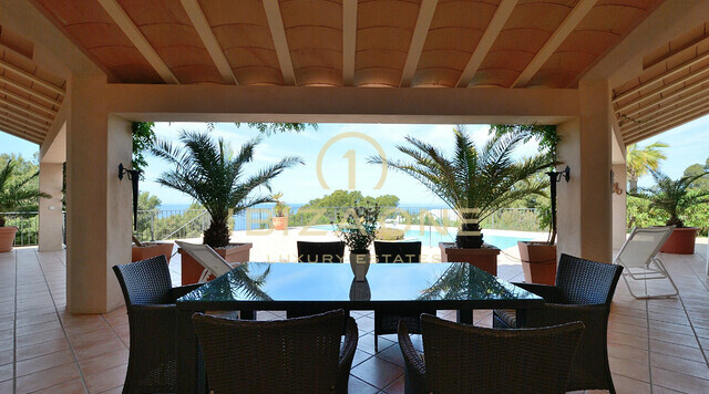 Belle et luxueuse villa avec vue sur la mer à vendre, Ibiza - Belle et luxueuse villa avec vue sur la mer à louer, Ibiza