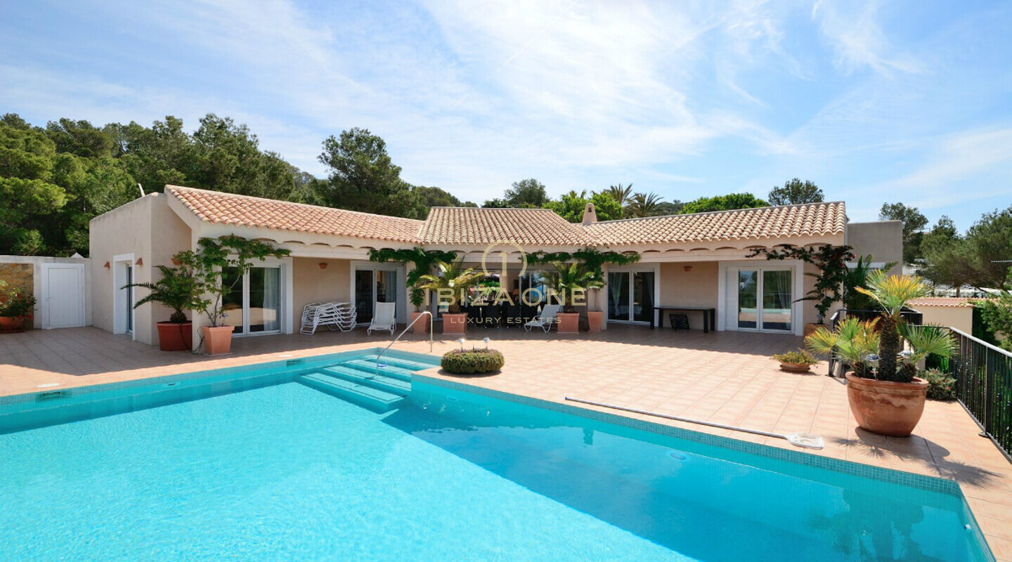 Bellissima e lussuosa villa con vista mare in vendita, Ibiza - Bellissima e lussuosa villa con vista mare in affitto, Ibiza