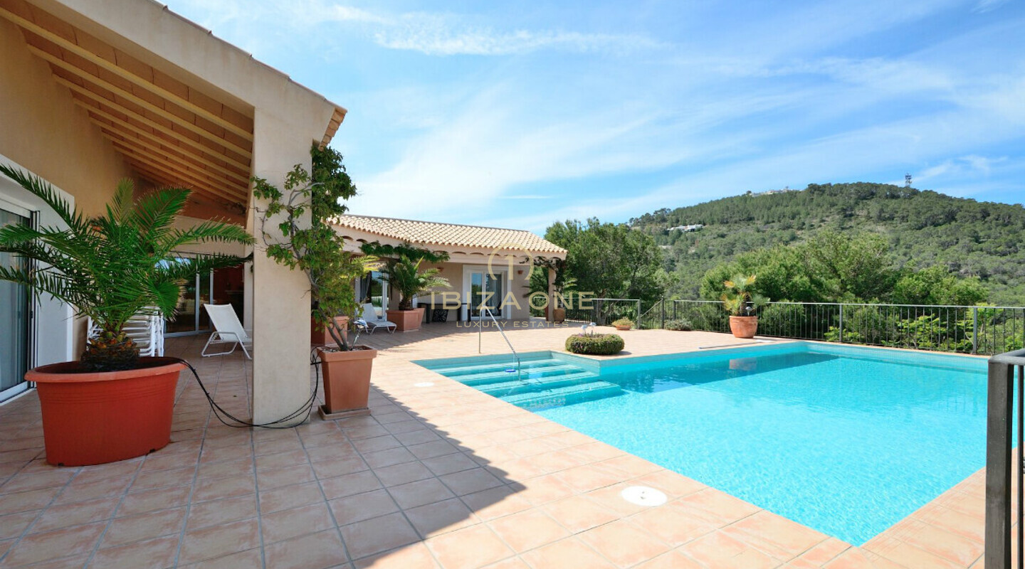 Schöne und luxuriöse Villa mit Meerblick zu verkaufen, Ibiza - Schöne und luxuriöse Villa mit Meerblick zu vermieten, Ibiza