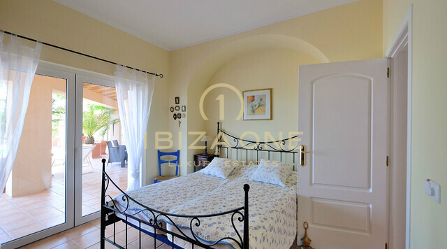 Belle et luxueuse villa avec vue sur la mer à vendre, Ibiza - Belle et luxueuse villa avec vue sur la mer à louer, Ibiza