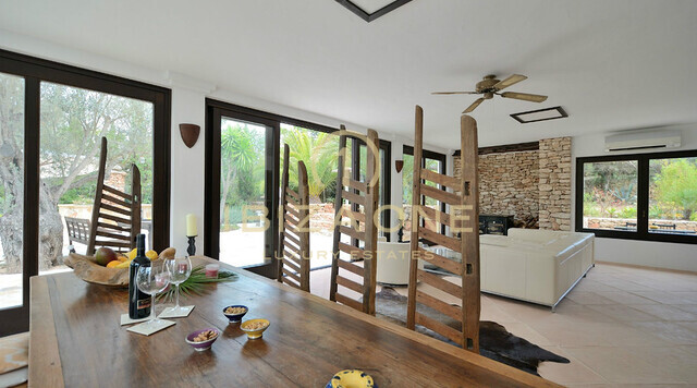 Ruime luxe villa op rustige locatie te koop, Ibiza - Ruime luxe villa op rustige locatie te huur, Ibiza