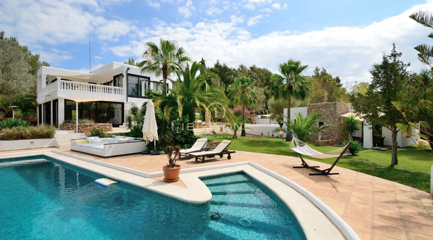 Großzügige Luxusvilla in ruhiger Lage zu verkaufen, Ibiza - Großzügige Luxusvilla in ruhiger Lage zu vermieten, Ibiza