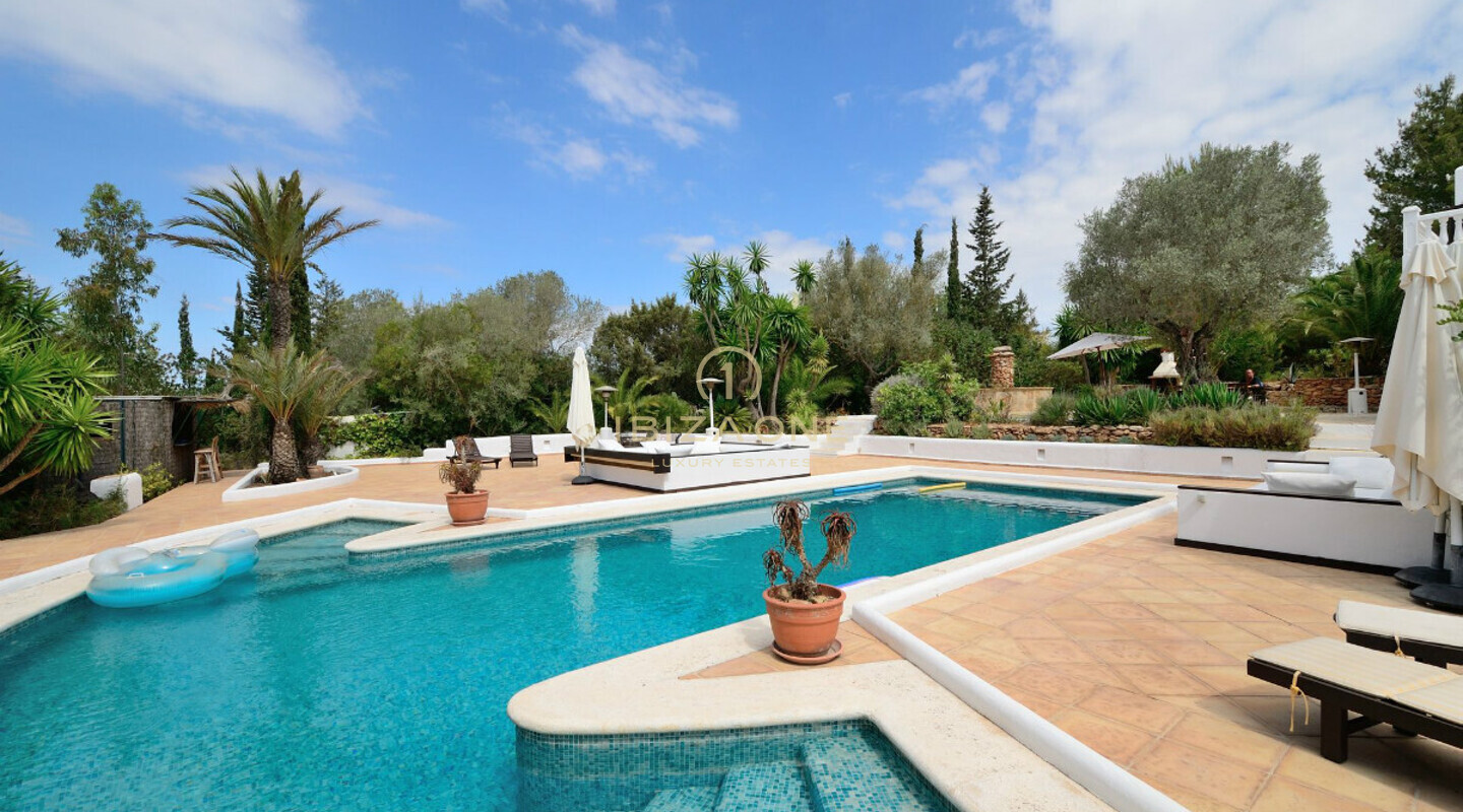 Großzügige Luxusvilla in ruhiger Lage zu verkaufen, Ibiza - Großzügige Luxusvilla in ruhiger Lage zu vermieten, Ibiza
