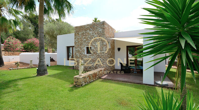 Espaciosa villa de lujo en una zona tranquila en venta, Ibiza - Espaciosa villa de lujo en una zona tranquila en alquiler, Ibiza