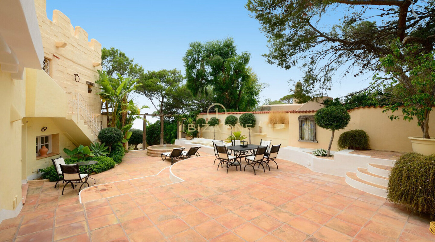 Sea frontline property with private access to the sea - first lines sea villa - waterfront villa for sale, Ibiza - Sea frontline property with private access to the sea - first lines sea villa - waterfront villa for rent, Ibiza