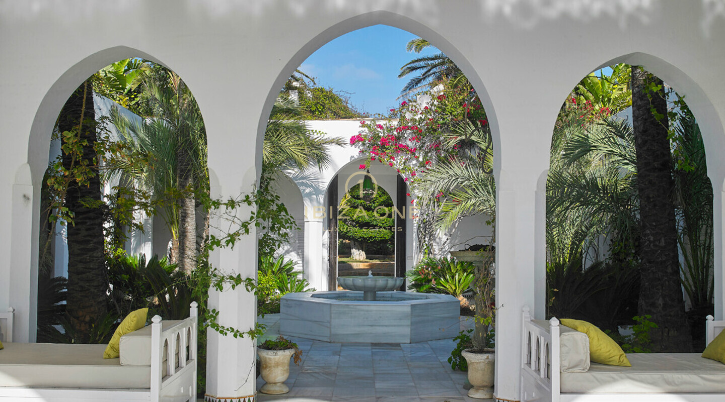 Luxusvilla aus 1001 Nacht – Haus in erster Meereslinie bei Es Vedra – Villa in erster Meereslinie Ibiza – direkt am Wasser in Cala Carbo zu vermieten, Ibiza