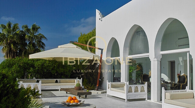 Villa di lusso da 1001 notte - casa fronte mare a Es Vedra - villa in prima linea sul mare Ibiza - in affitto sul lungomare a Cala Carbo, Ibiza