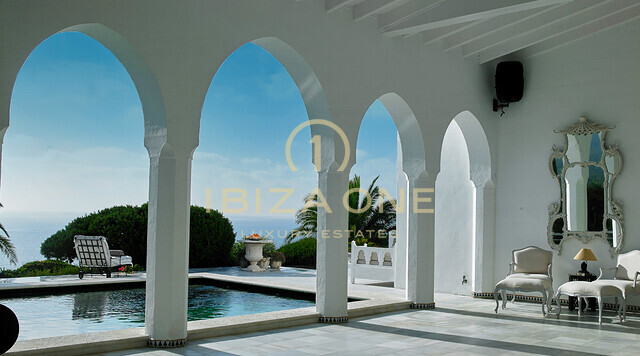 Luxusvilla aus 1001 Nacht – Haus in erster Meereslinie bei Es Vedra – Villa in erster Meereslinie Ibiza – direkt am Wasser in Cala Carbo zu vermieten, Ibiza