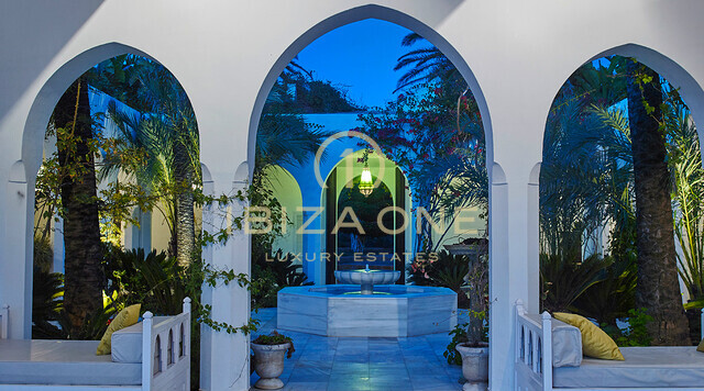 Luxusvilla aus 1001 Nacht – Haus in erster Meereslinie bei Es Vedra – Villa in erster Meereslinie Ibiza – direkt am Wasser in Cala Carbo zu vermieten, Ibiza