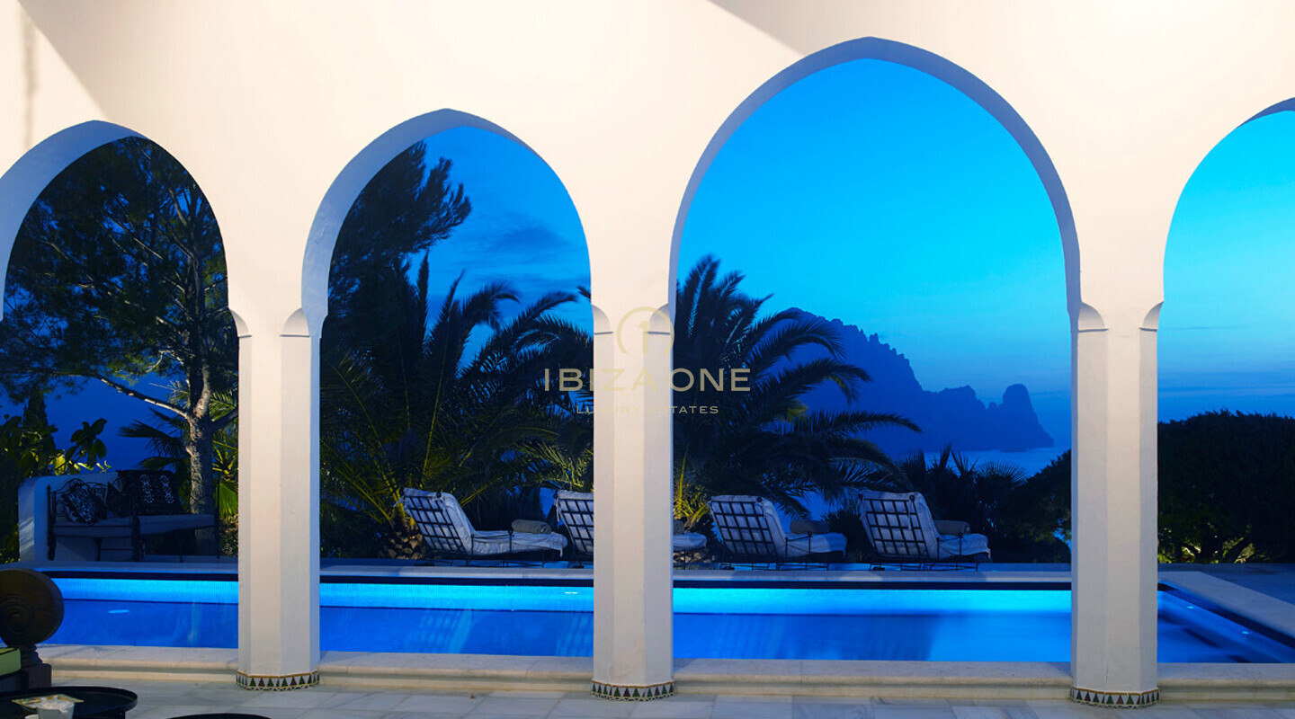 Luxusvilla aus 1001 Nacht – Haus in erster Meereslinie bei Es Vedra – Villa in erster Meereslinie Ibiza – direkt am Wasser in Cala Carbo zu vermieten, Ibiza