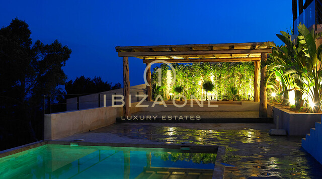 Villa de luxe avec vue sur la mer à vendre à Es Cubells, Ibiza - Villa de luxe avec vue sur la mer à louer à Es Cubells, Ibiza