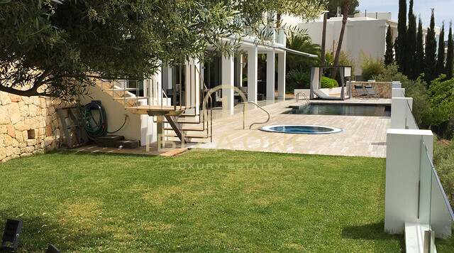 Villa de luxe à vendre à Can Furnet, Ibiza - Villa de luxe à louer à Can Furnet, Ibiza