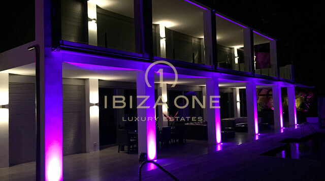 Villa de luxe à vendre à Can Furnet, Ibiza - Villa de luxe à louer à Can Furnet, Ibiza