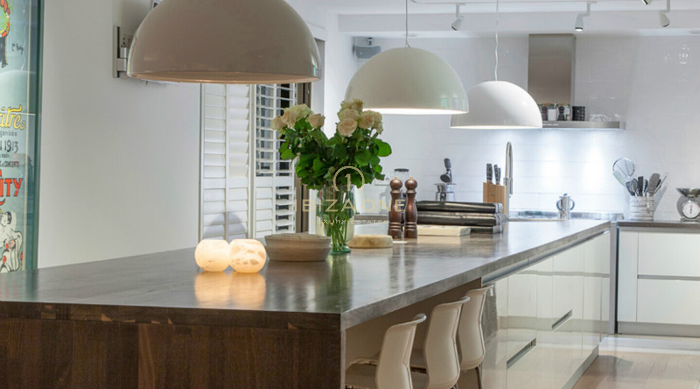 Spectacular modern luxury property for rent - KM5, Ibiza