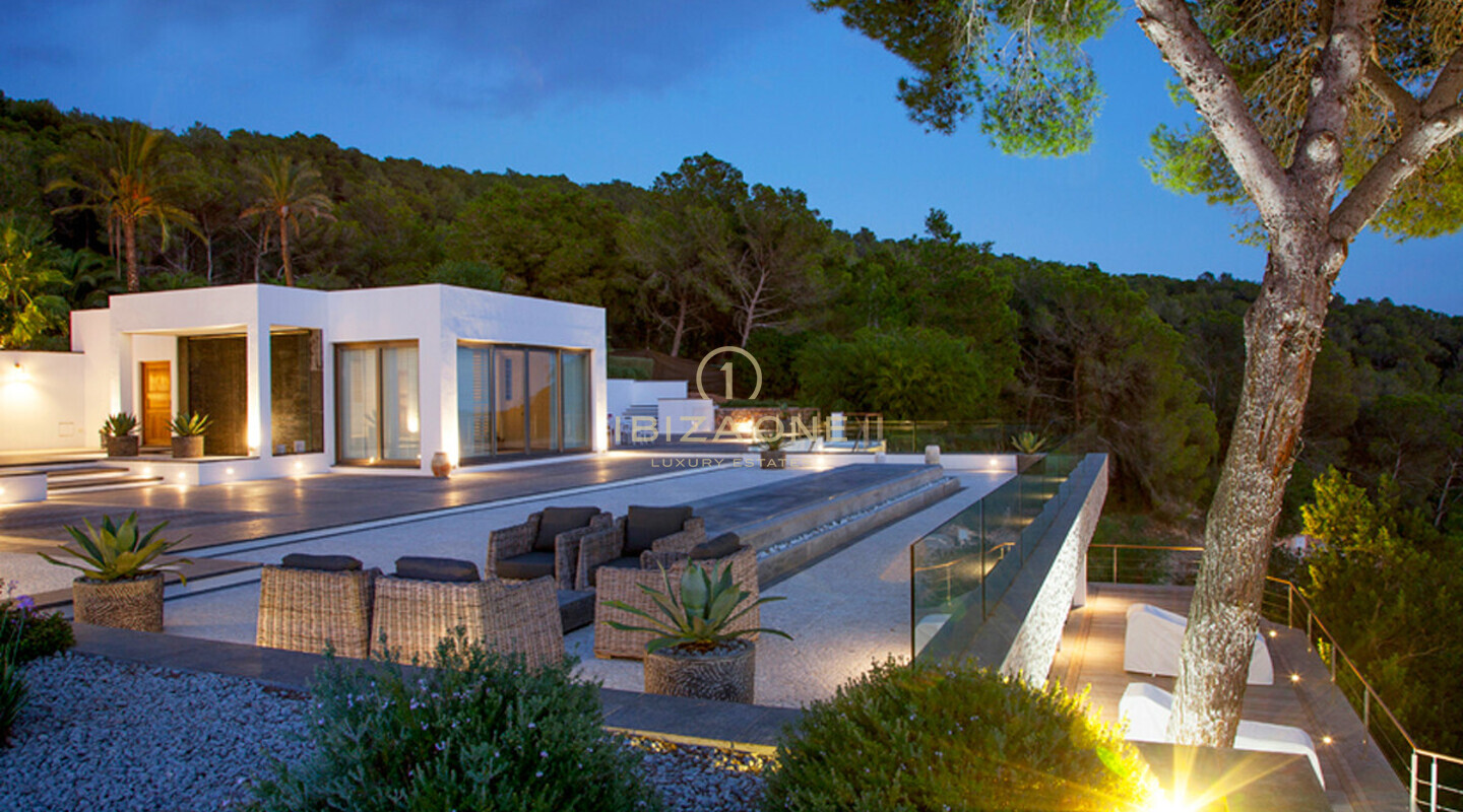 Spectacular modern luxury property for rent - KM5, Ibiza