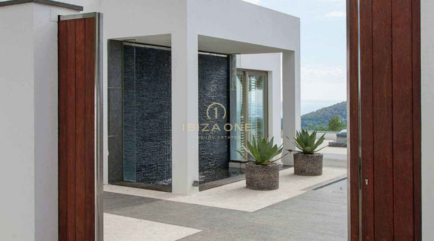 Spectacular modern luxury property for rent - KM5, Ibiza