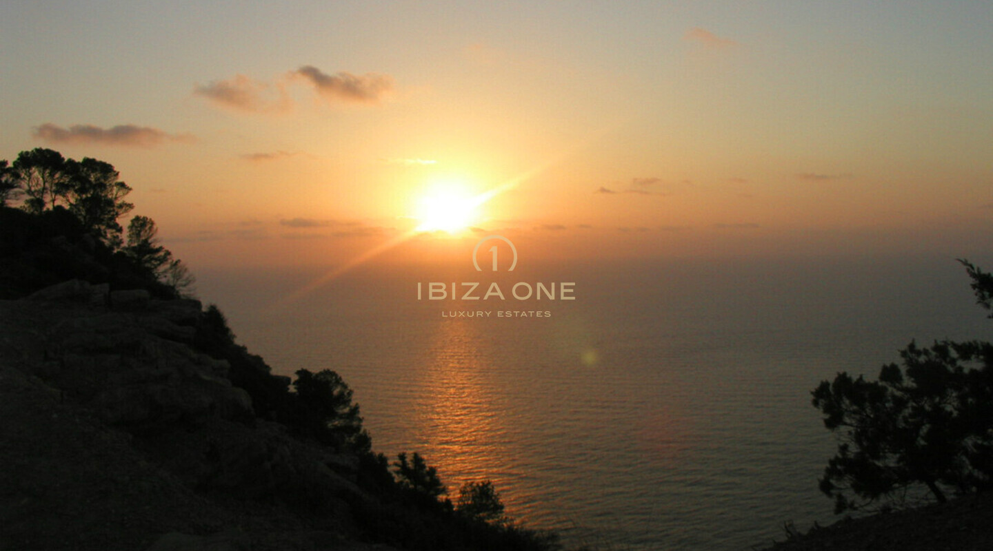 Beautiful luxury villa with separate guesthouse and sea views for sale, Ibiza - Beautiful luxury villa with separate guesthouse and sea views for rent, Ibiza