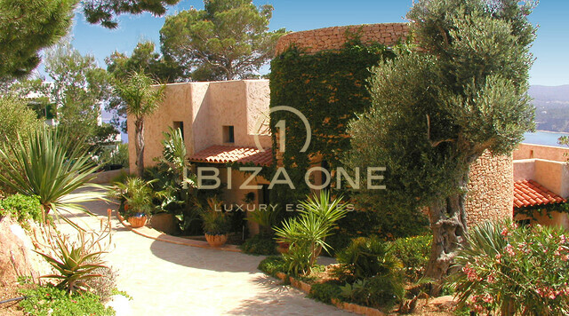 Beautiful luxury villa with separate guesthouse and sea views for sale, Ibiza - Beautiful luxury villa with separate guesthouse and sea views for rent, Ibiza