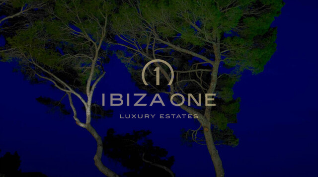 Spektakuläre Blakstad-Immobilie in erster Meereslinie zum Verkauf in Cala Pada, Ibiza