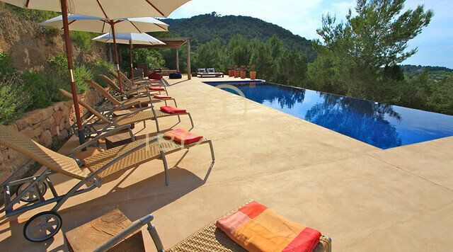 Luxe villa in Es Cubells te koop, Ibiza - Luxe villa in Es Cubells te huur, Ibiza