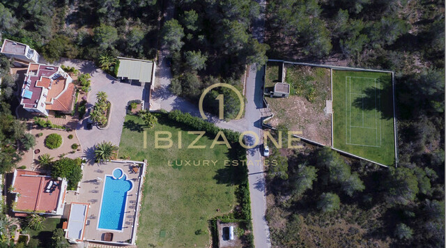 Magnifique Finca de luxe avec vue sur la mer et court de tennis à vendre, Ibiza - Magnifique Finca de luxe avec vue sur la mer et court de tennis à louer, Ibiza