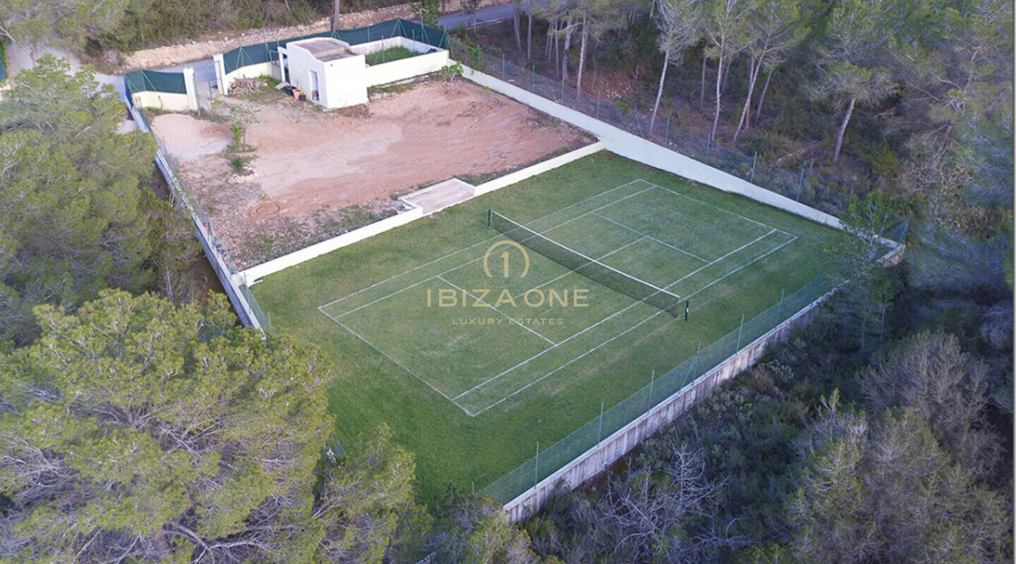 Lujosa y preciosa mansión finca con vistas al mar y pista de tenis en venta, Ibiza - Lujosa y preciosa mansión finca con vistas al mar y pista de tenis en alquiler, Ibiza