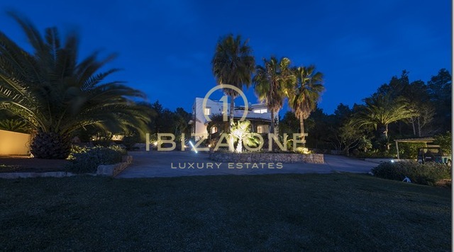Luxe en prachtig finca-landhuis met zeezicht en tennisbaan te koop, Ibiza - Luxe en prachtig finca-landhuis met zeezicht en tennisbaan te huur, Ibiza
