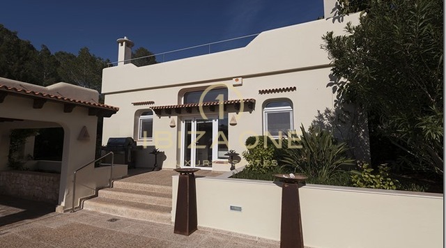 Lujosa y preciosa mansión finca con vistas al mar y pista de tenis en venta, Ibiza - Lujosa y preciosa mansión finca con vistas al mar y pista de tenis en alquiler, Ibiza