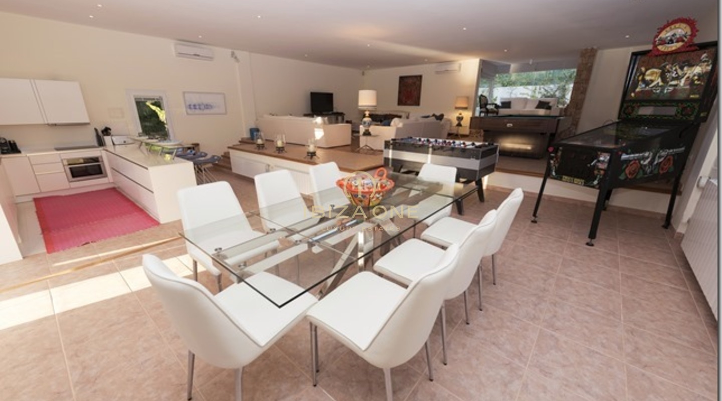 Luxe en prachtig finca-landhuis met zeezicht en tennisbaan te koop, Ibiza - Luxe en prachtig finca-landhuis met zeezicht en tennisbaan te huur, Ibiza