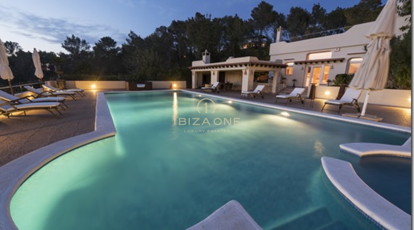 Luxury and Beautiful Finca Mansion with seaview and tennis court for sale, Ibiza - Luxury and Beautiful Finca Mansion with seaview and tennis court for rent, Ibiza