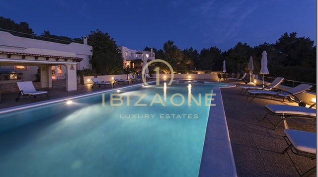 Lujosa y preciosa mansión finca con vistas al mar y pista de tenis en venta, Ibiza - Lujosa y preciosa mansión finca con vistas al mar y pista de tenis en alquiler, Ibiza