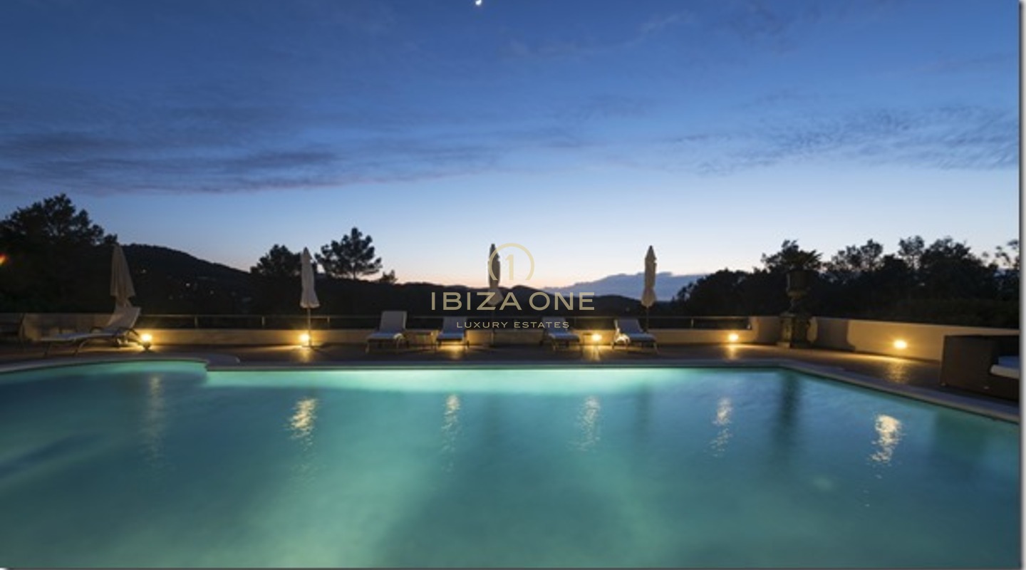 Magnifique Finca de luxe avec vue sur la mer et court de tennis à vendre, Ibiza - Magnifique Finca de luxe avec vue sur la mer et court de tennis à louer, Ibiza