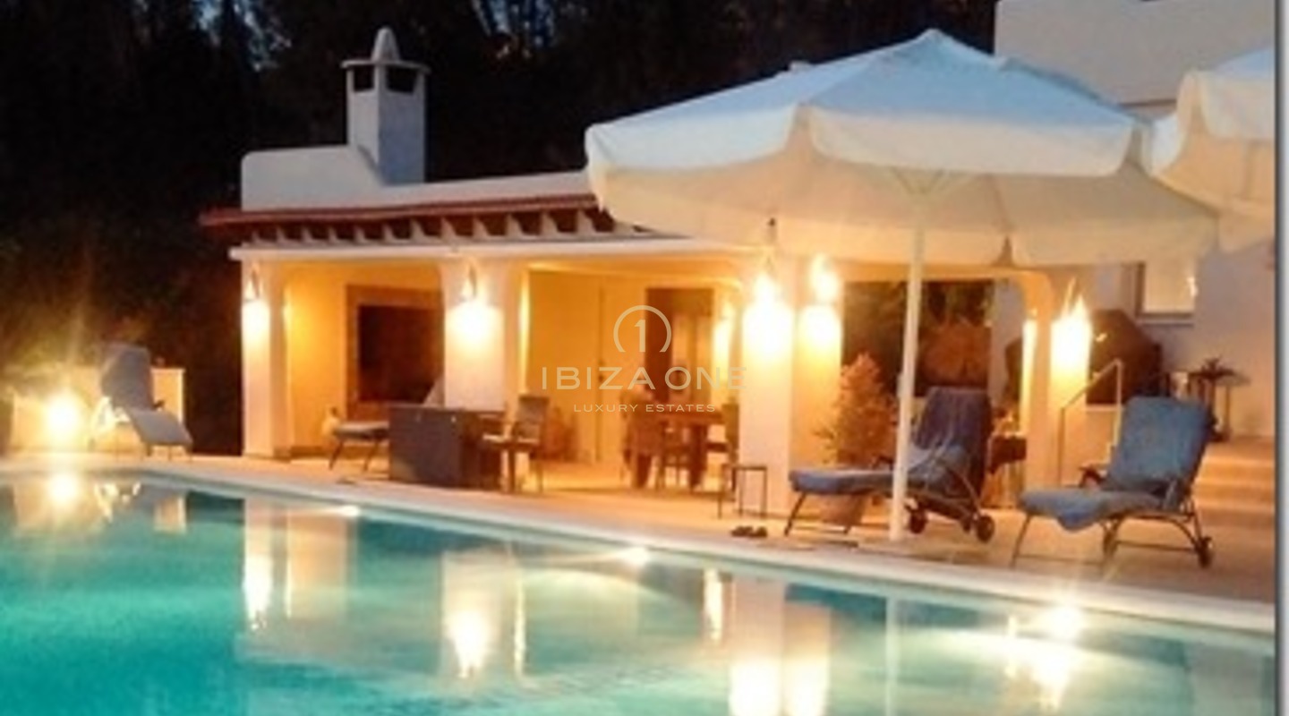 Luxuriöses und schönes Finca-Anwesen mit Meerblick und Tennisplatz zu verkaufen, Ibiza - Luxuriöses und schönes Finca-Anwesen mit Meerblick und Tennisplatz zu vermieten, Ibiza
