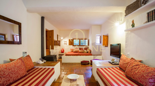 Splendida proprietà con casa principale e dependance in vendita a Santa Gertrudis, Ibiza - Splendida proprietà con casa principale e dependance in affitto a Santa Gertrudis, Ibiza