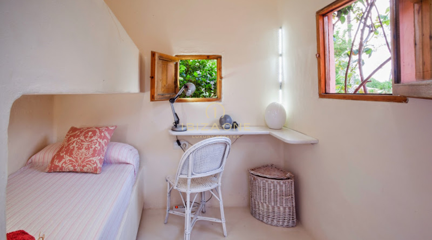 Preciosa propiedad con casa principal y de invitados en Santa Gertrudis en venta, Ibiza - Preciosa propiedad con casa principal y de invitados en Santa Gertrudis en alquiler, Ibiza