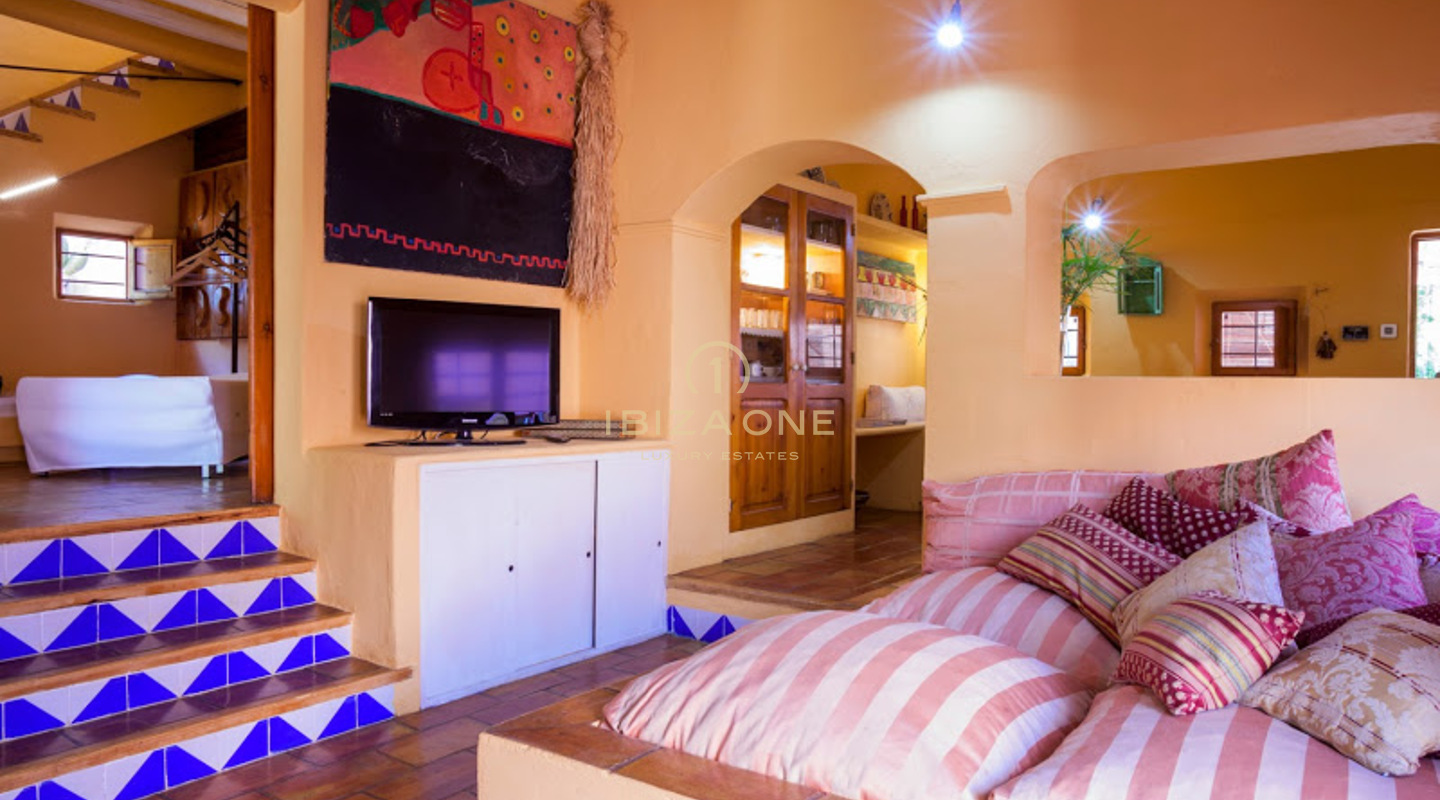 Preciosa propiedad con casa principal y de invitados en Santa Gertrudis en venta, Ibiza - Preciosa propiedad con casa principal y de invitados en Santa Gertrudis en alquiler, Ibiza