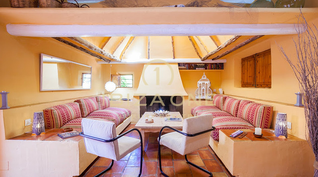 Preciosa propiedad con casa principal y de invitados en Santa Gertrudis en venta, Ibiza - Preciosa propiedad con casa principal y de invitados en Santa Gertrudis en alquiler, Ibiza